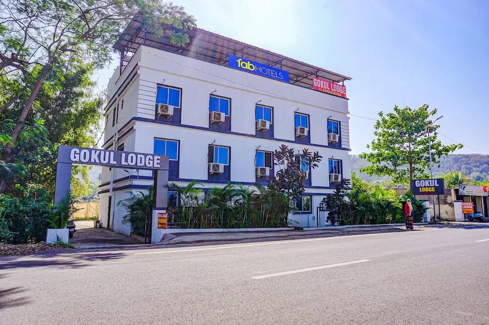 Fabhotel Gokul Lodge — фото 1