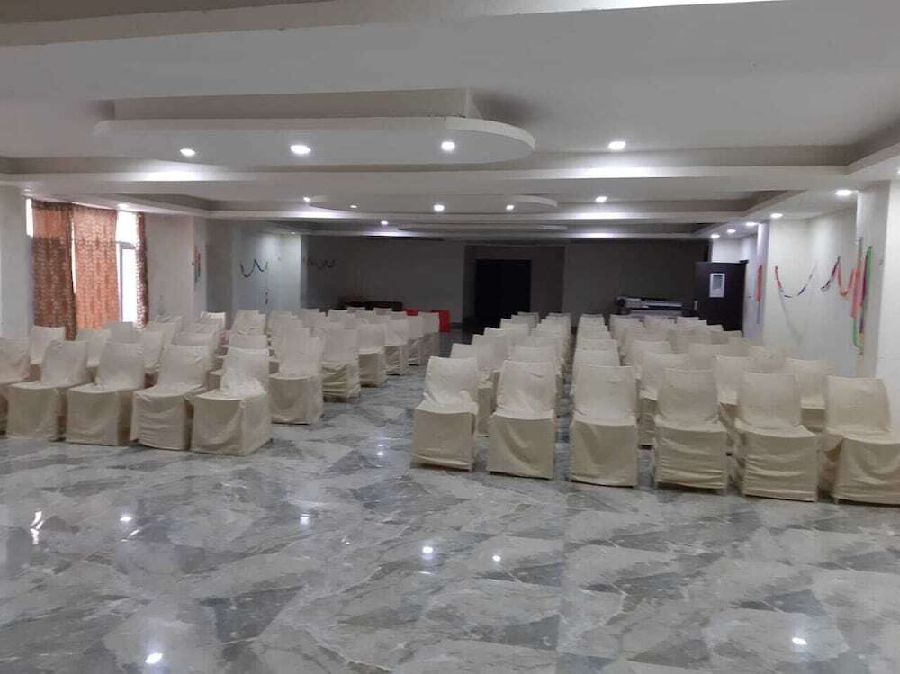 Наггар: Snow Touch Resort By Sriniwasa Hotels
