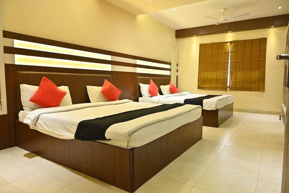 Канпур: Hotel Royal Cottage