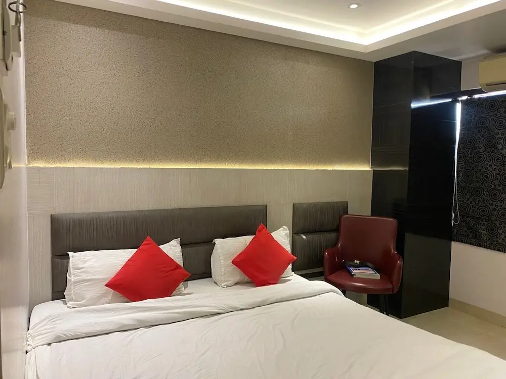 Канпур: Hotel Royal Cottage