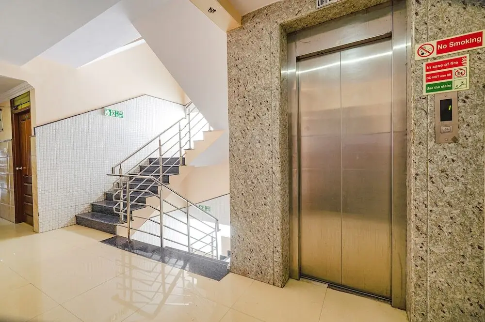 Бангалор: Fabhotel Bns Lodge