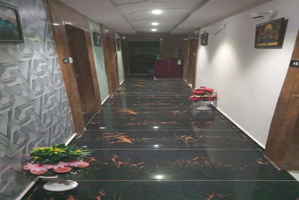 Ахмедабад: Hotel Bhavya Mansion