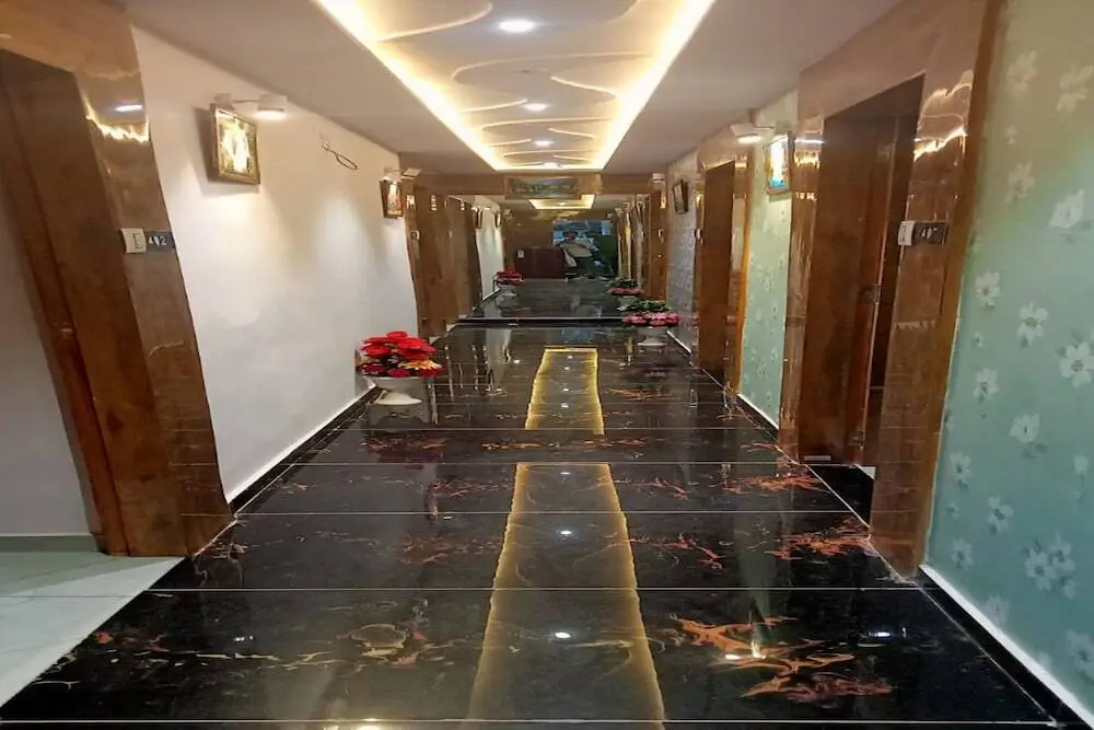 Ахмедабад: Hotel Bhavya Mansion