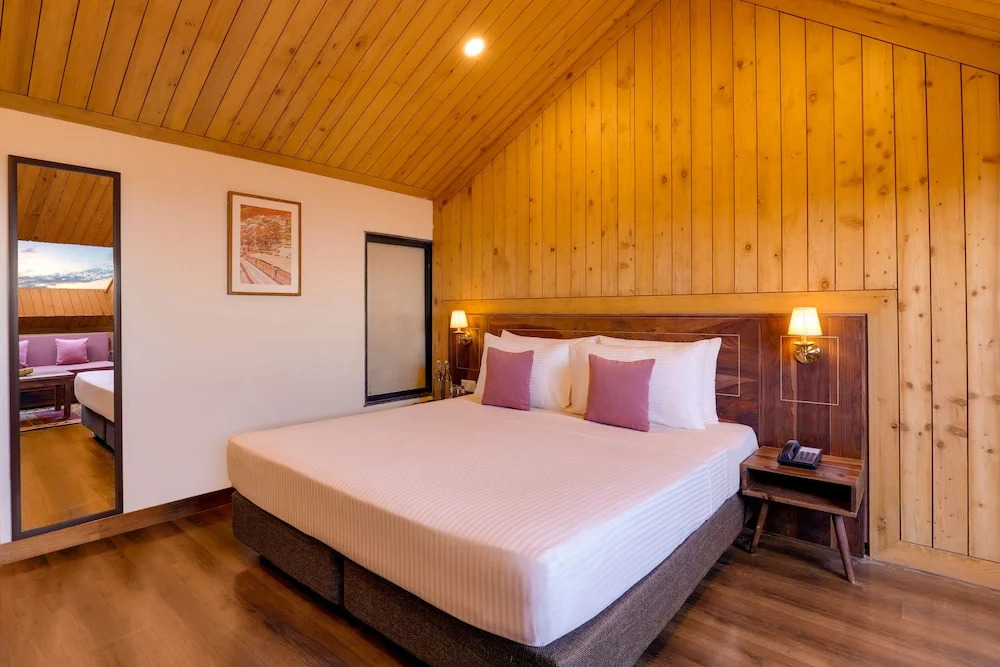Казаули: Lemon Tree Hotel Kasauli