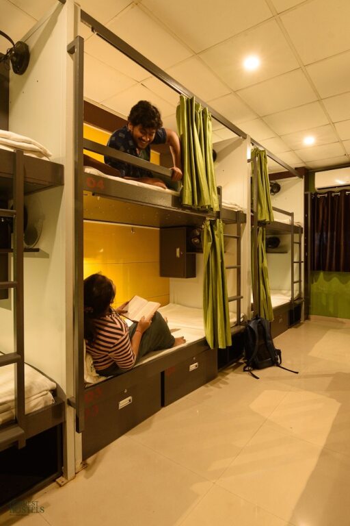 Мумбаи: Forrest Hostels