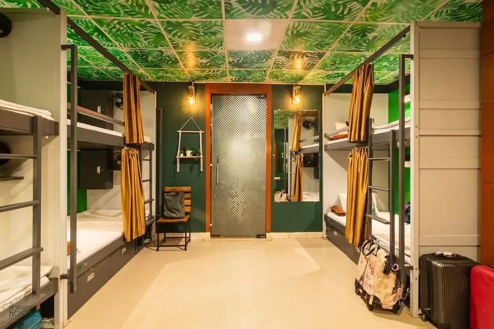 Мумбаи: Forrest Hostels