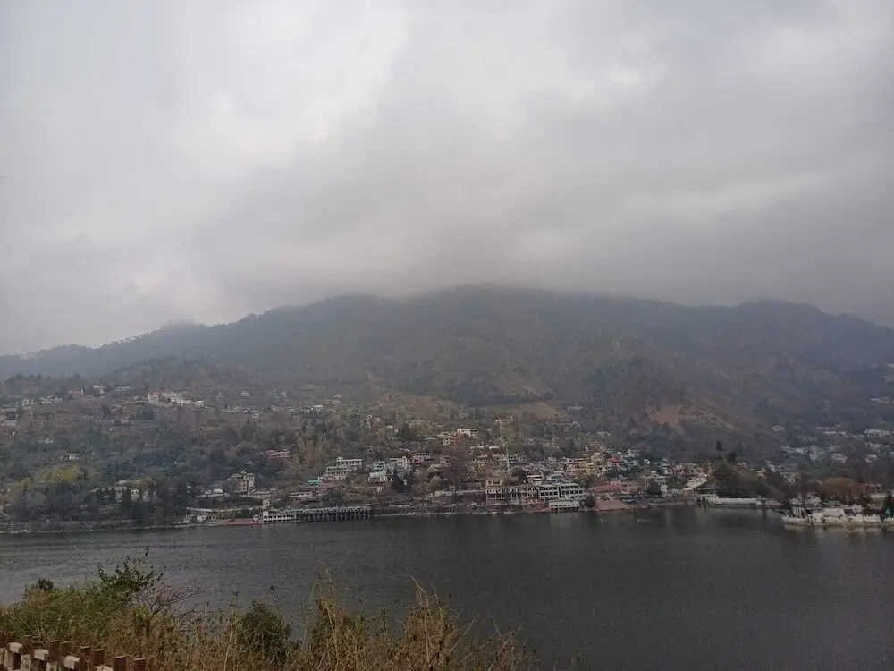 Наинитал: Mohini's Lake View Apartments Bhimtal