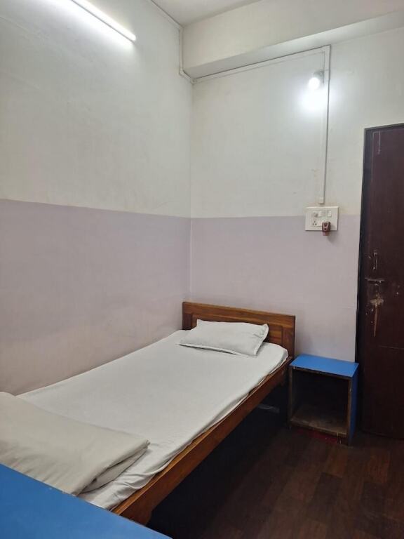 Dimapur: Mayur Hotel