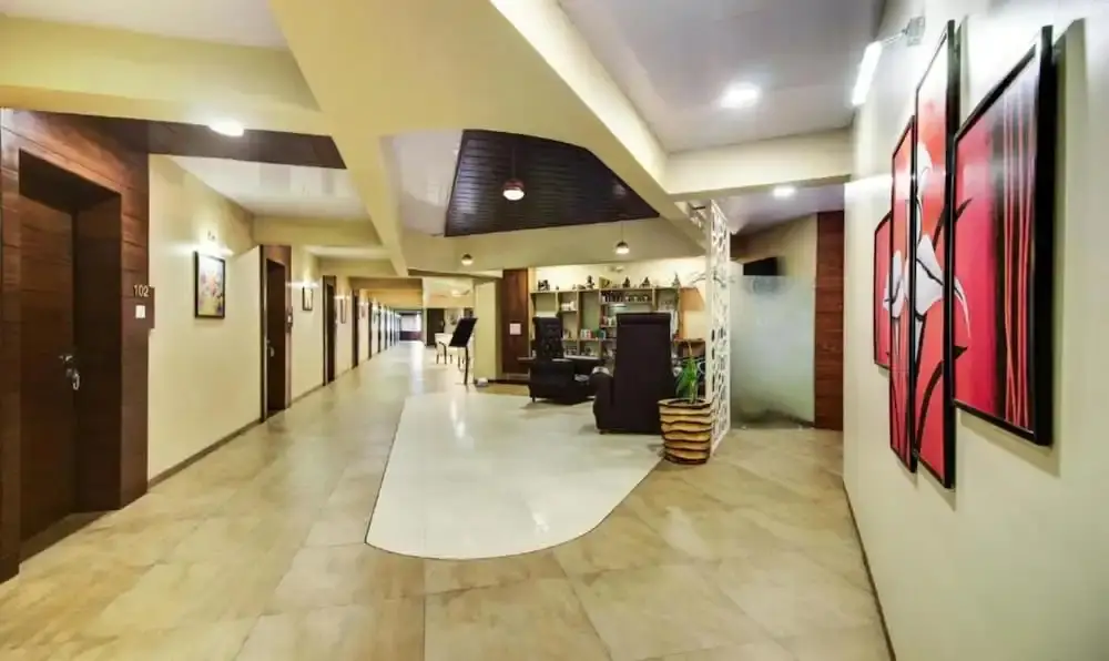 Вапи: Hotel Shree Daan
