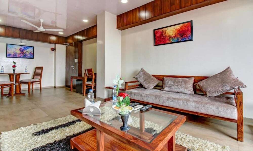Вапи: Hotel Shree Daan