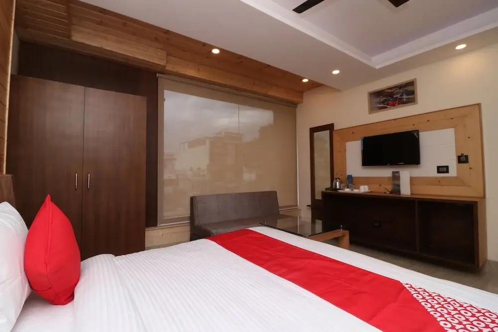 Дехрадун: Hotel Elite Stay