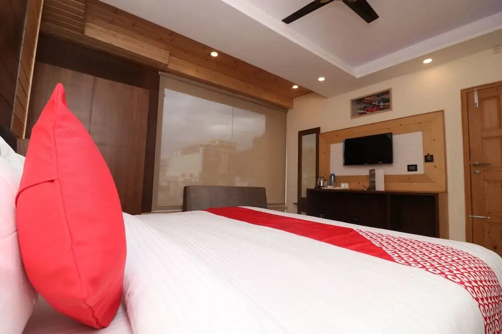 Дехрадун: Hotel Elite Stay