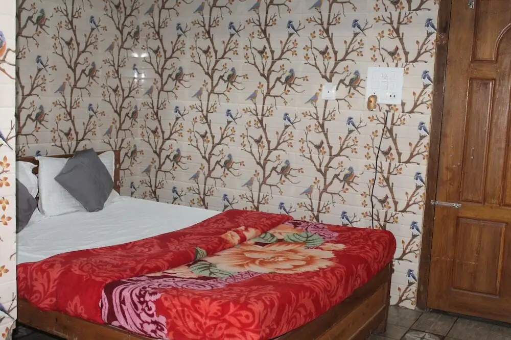 Гувахати: Akashi Villa Inn