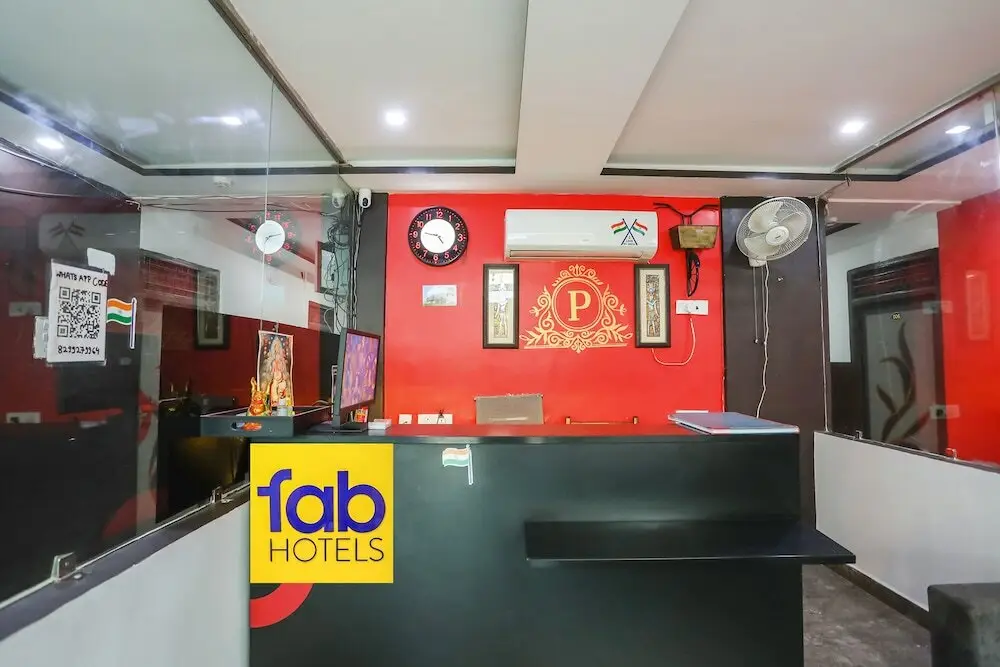 Праяградж: Fabhotel Pranjul Inn