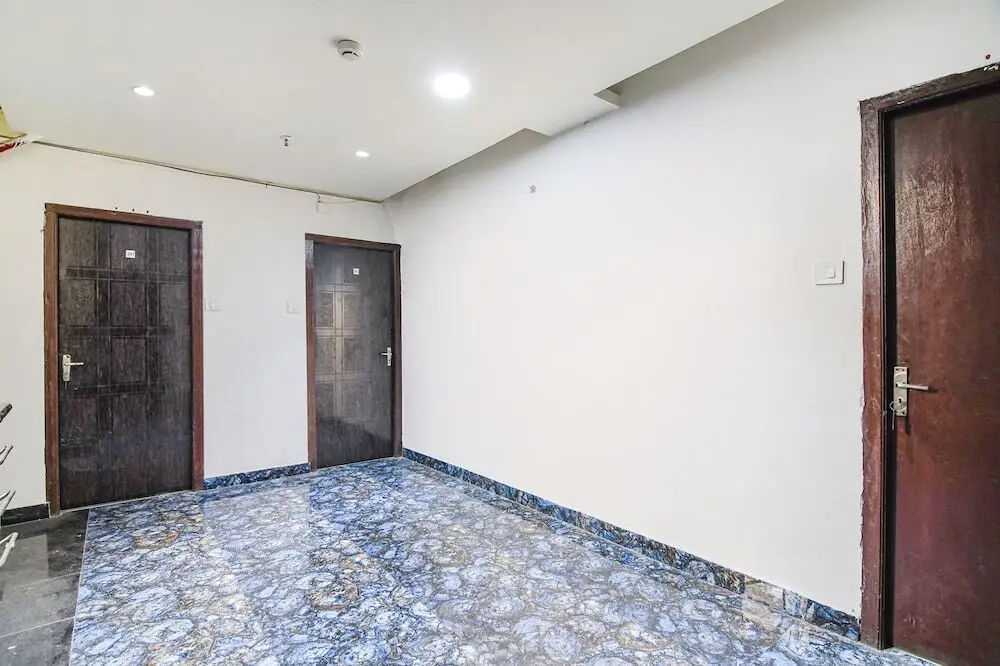 Колката: Fabhotel Grand Hazra Inn