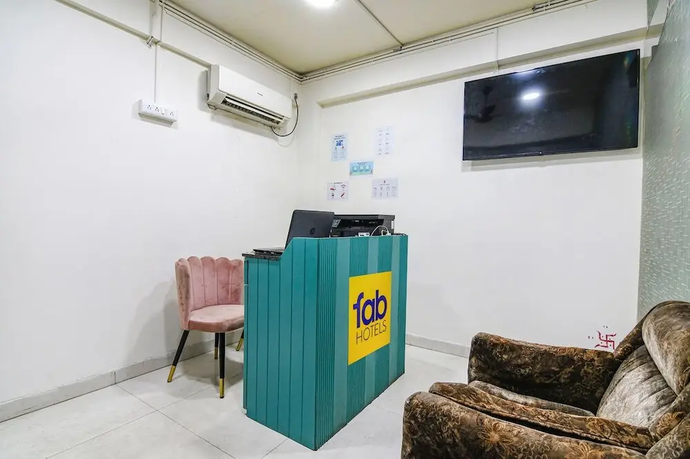 Колката: Fabhotel Grand Hazra Inn