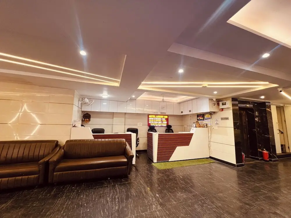 Нью-Дели: Hotel Luxury inn