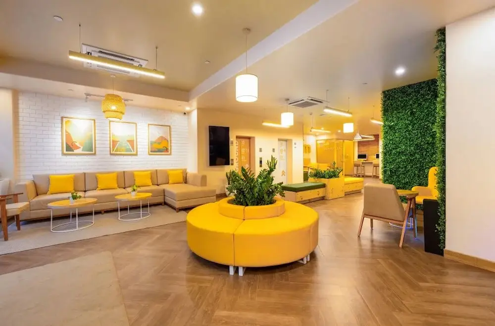 Мумбаи: Bloom Hub WEH Andheri