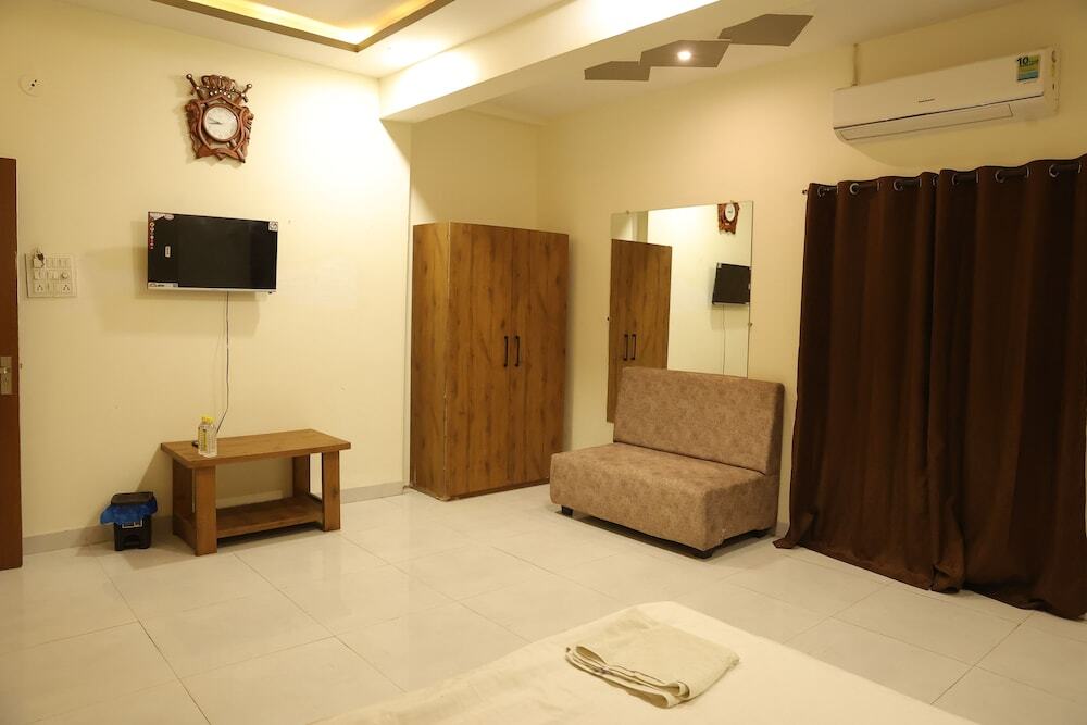 Удджайн: Hotel Gauransh