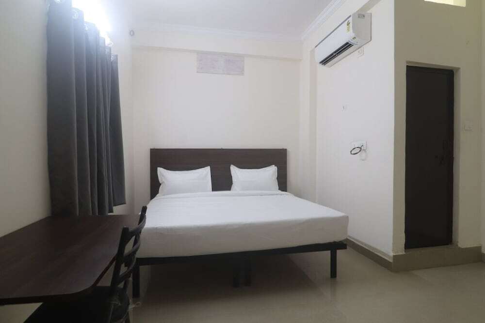 Хидерабад: iROOMZ Hotel SBR