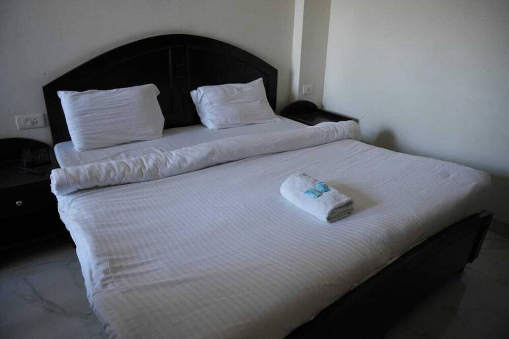 Дехрадун: Benison Guest House
