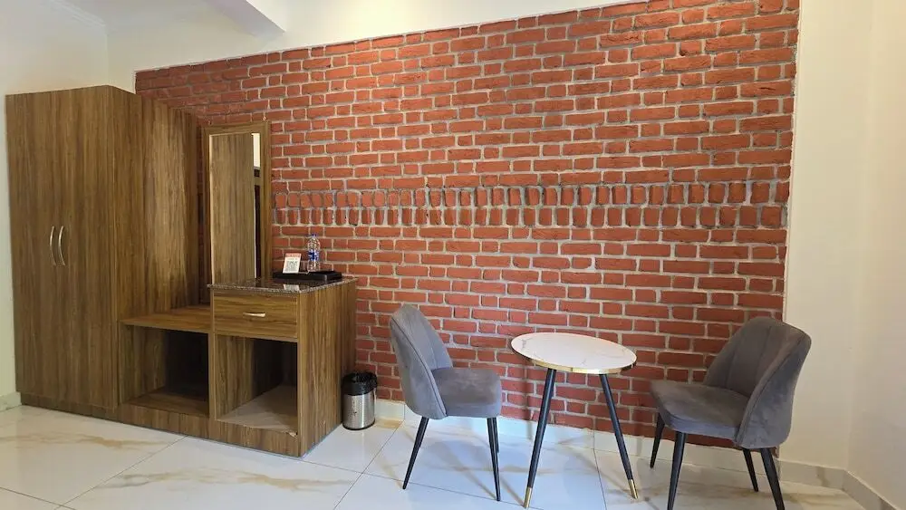 Наинитал: The Sanctuary Hotel