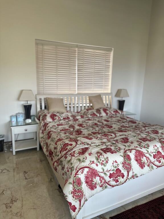 Наинитал: Luxsugero Penthouse Kaichidham
