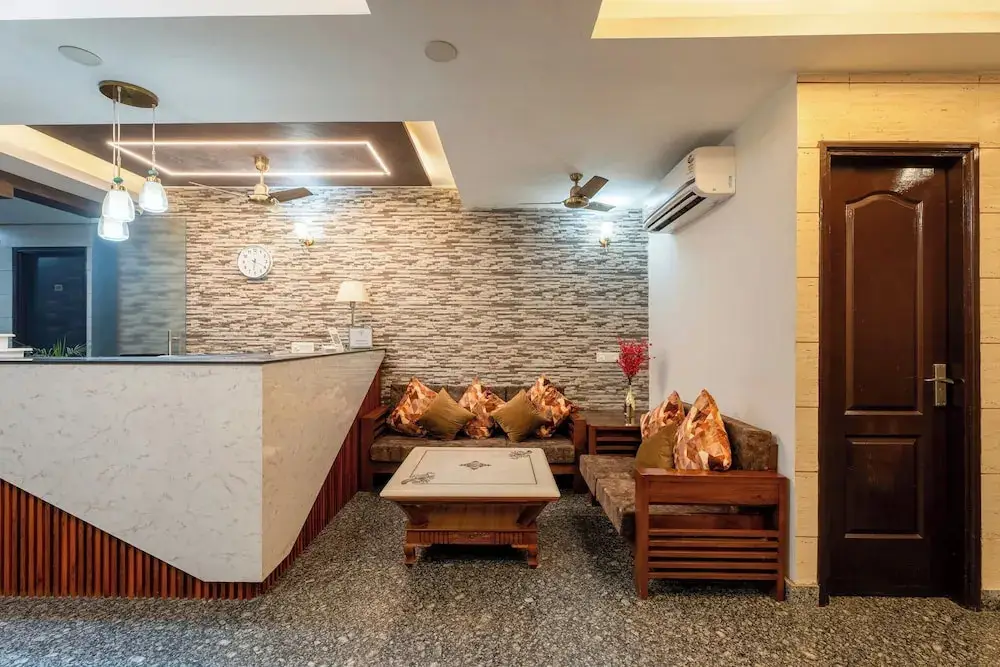 Гуруграм: Plum Tree Hotels