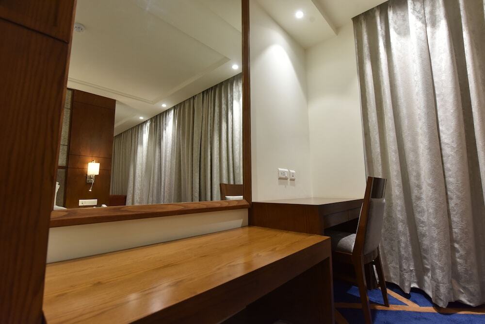 Праяградж: Hotel Rama Continental