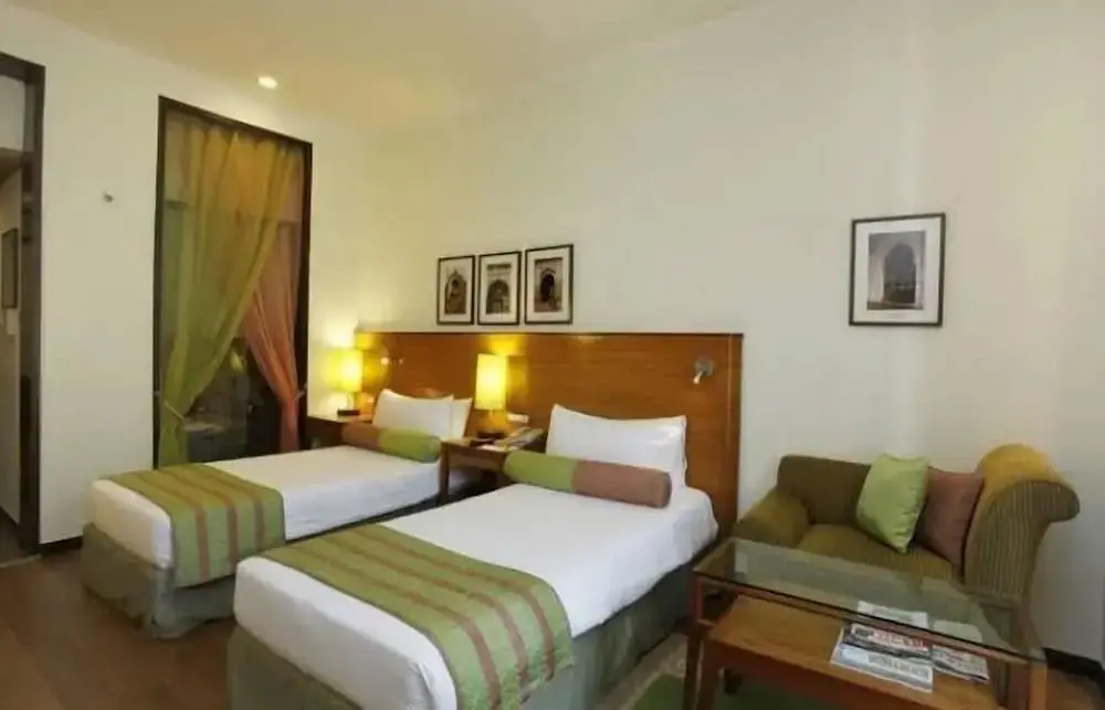 Гуруграм: Hotel Rajvanshi