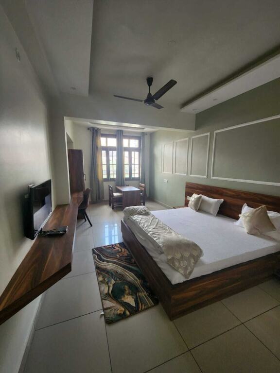 Питорагарх: Hotel Meghna