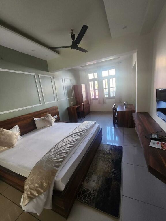 Питорагарх: Hotel Meghna