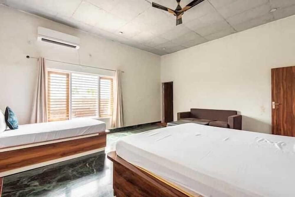 Гуруграм: Evergreen Resort & Farm Aravali
