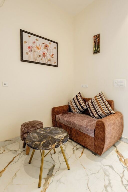 Большая Нойда: Lime Tree B&B Pari Chowk
