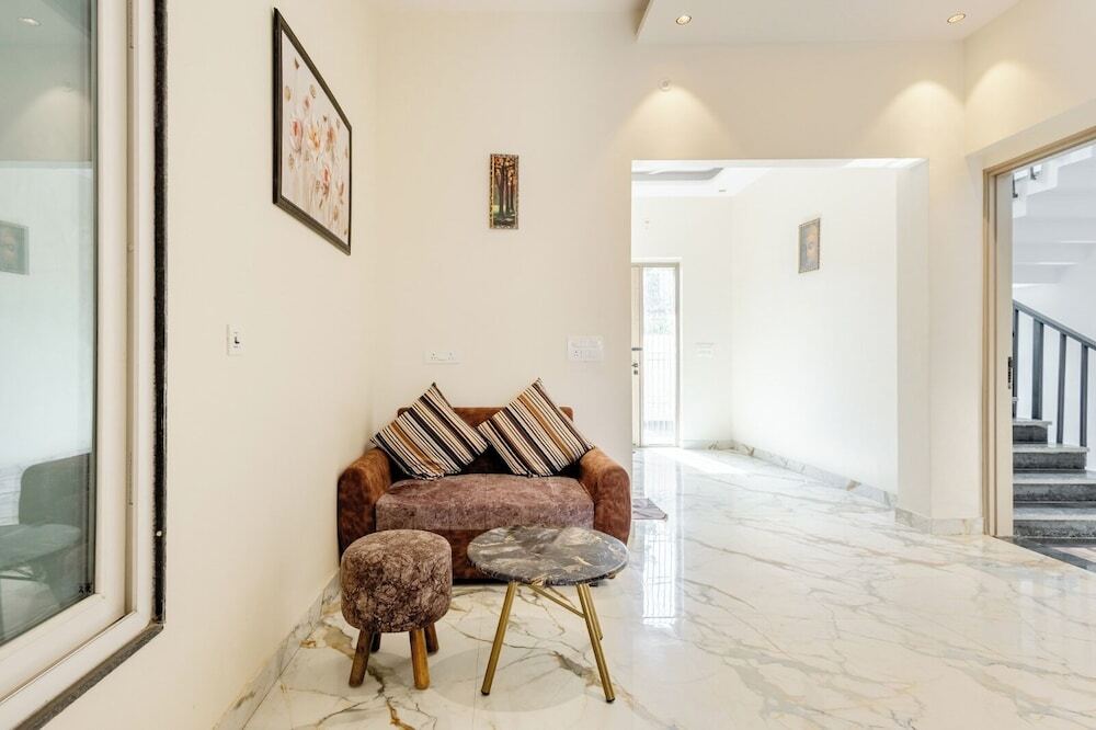 Большая Нойда: Lime Tree B&B Pari Chowk