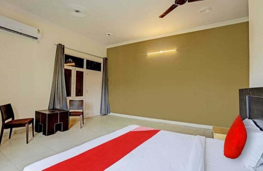 Большая Нойда: Hotel Jagdamby Residency