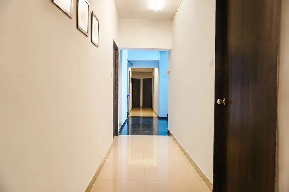 Пимпри-Чинчвад: FabHotel Aura Homes