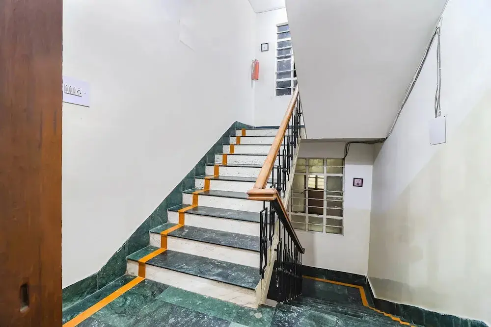 Патна: FabHotel Nand
