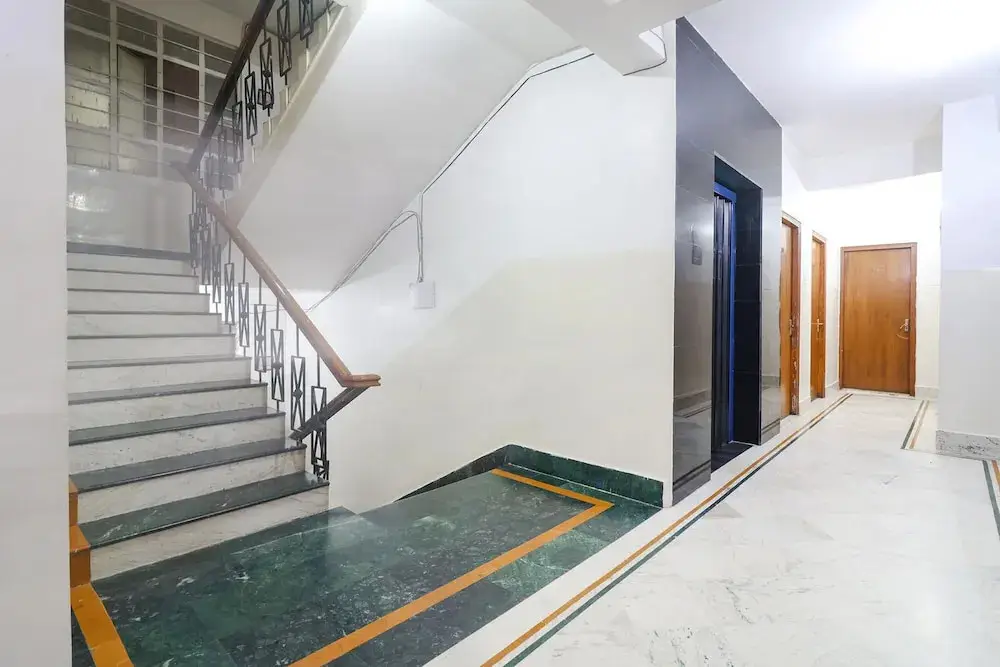 Патна: FabHotel Nand