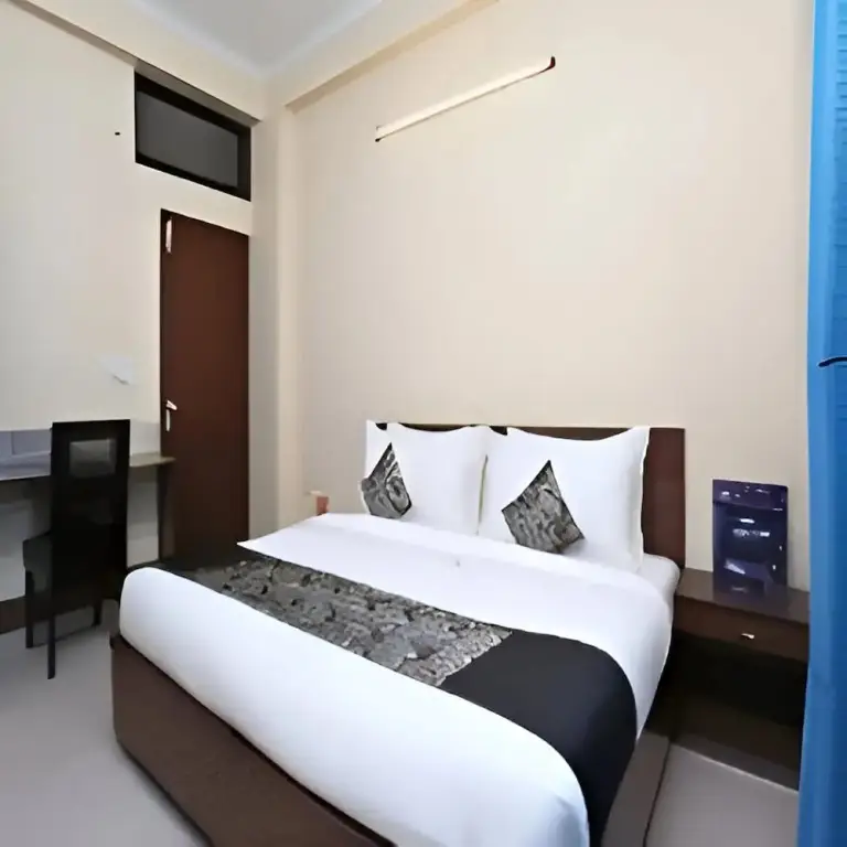 Нави-Мумбай: Bramharaj By Glitz Hotels