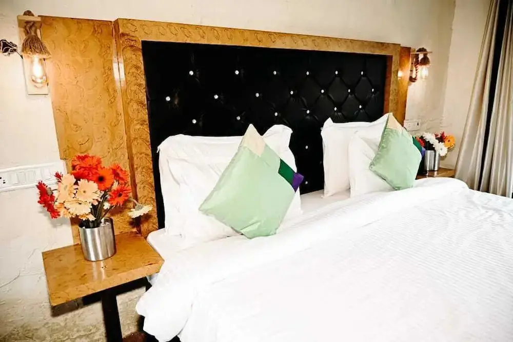 Наинитал: Corbett Tiger Unit of Gadabout Hotels
