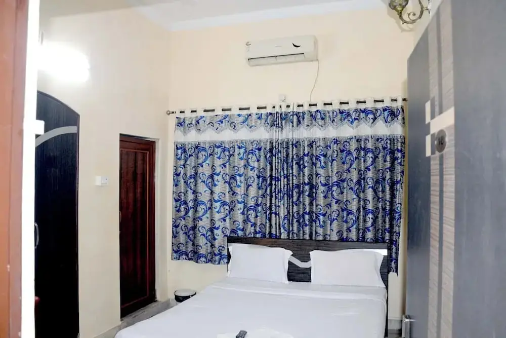 Колката: Raviz Inn