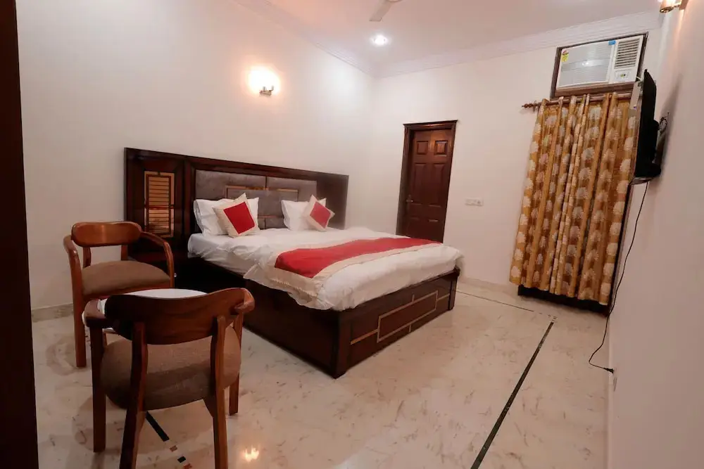 Нью-Дели: Room in B&B - Bed and Breakfast Cum Home Stay
