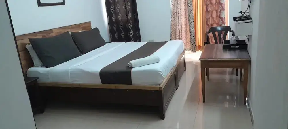 Нойда: Goroomgo Noida Royal Residency