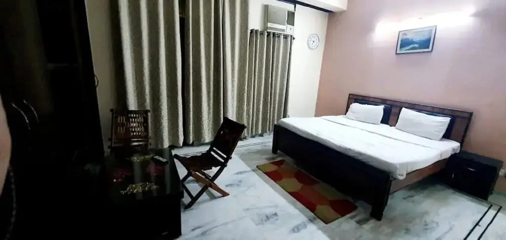 Нойда: Goroomgo Noida Royal Residency