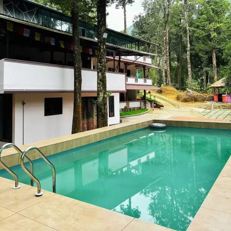Султан-Батери: Skyfall Adventures Forest Pool Resort