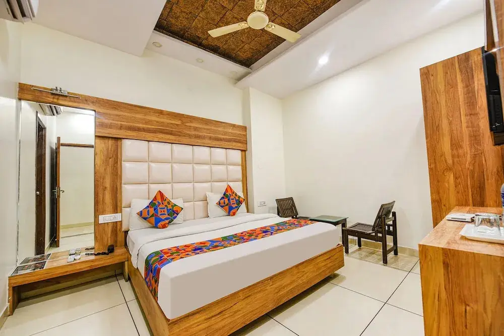 Fabhotel Savera Park — фото 1