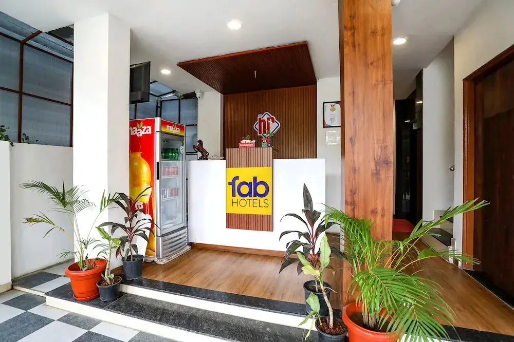 Нагпур: FabHotel Runway Inn