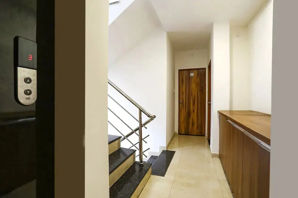 Нагпур: FabHotel Runway Inn