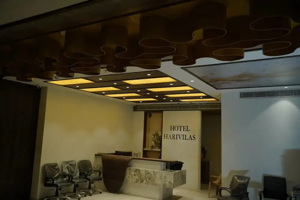 Hotel Harivilas — фото 1